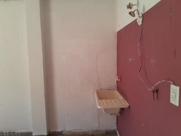 CASA MAS DOS DEPTOS EN VENTA  ISIDRO CASANOVA