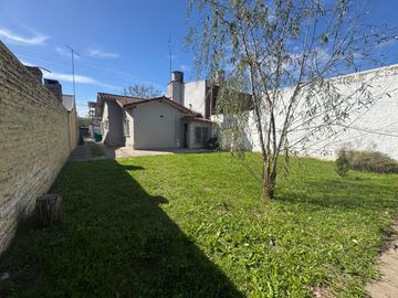 Casa 3 Ambientes Venta Moreno Parque Cochera