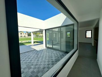 Casa en Venta Area 1 San Sebastián- Pilar, Zelaya