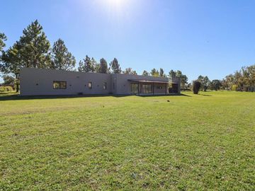CASA EN VENTA 4 AMB FINANCIACION -LA ELINA LUJAN