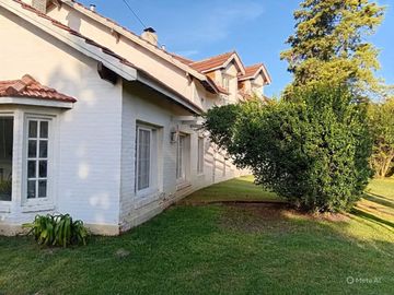 VENTA CASA MAPUCHE 8 AMB SOBRE TERRENO DE 650 MTS