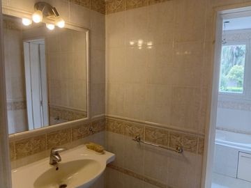 VENTA CASA MAPUCHE 8 AMB SOBRE TERRENO DE 650 MTS