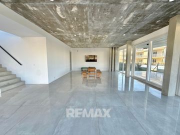 VENTA MONOAMBIENTE CHIC PILAR A ESTRENAR/FINANCIA