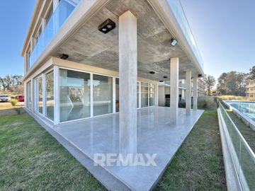 VENTA MONOAMBIENTE CHIC PILAR A ESTRENAR/FINANCIA