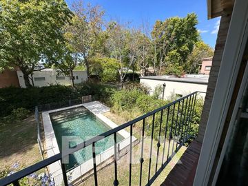 CASA EN VENTA CON PILETA, B CERRADO VILLA ROSA