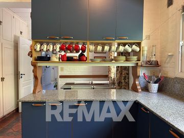 CASA EN VENTA CON PILETA, B CERRADO VILLA ROSA