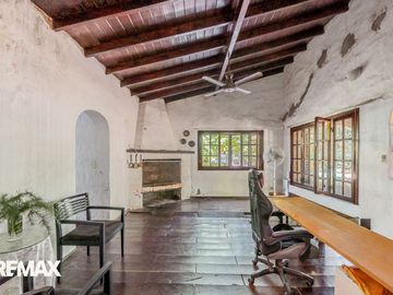 VENTA CASA  PILAR 4 LOTES APTO DESARROLLO-PERMUTA