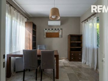 ALQUILER DE CASA 7 AMBIENTES EN AYRES DEL PILAR .