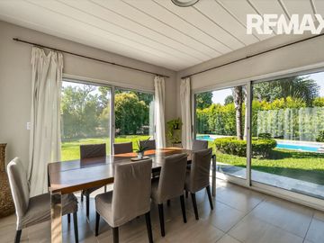 ALQUILER DE CASA 7 AMBIENTES EN AYRES DEL PILAR .