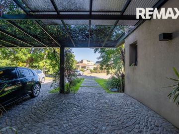 ALQUILER DE CASA 7 AMBIENTES EN AYRES DEL PILAR .
