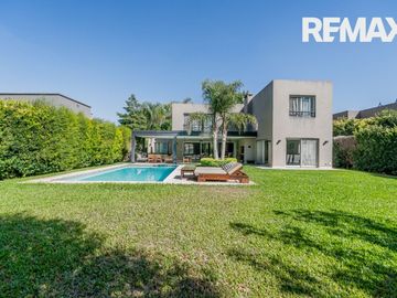 VENTA CASA AYRES DE PILAR