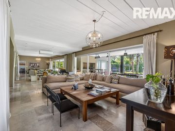 VENTA CASA AYRES DE PILAR