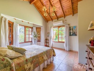 VENTA CASA 6 AMBIENTES CON PILETA EL REMANSO