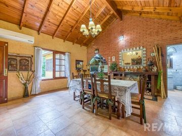 VENTA CASA 6 AMBIENTES CON PILETA EL REMANSO