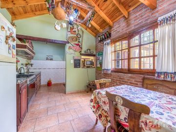 VENTA CASA 6 AMBIENTES CON PILETA EL REMANSO