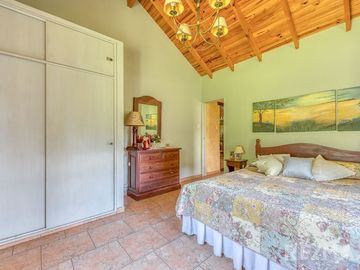 VENTA CASA 6 AMBIENTES CON PILETA EL REMANSO