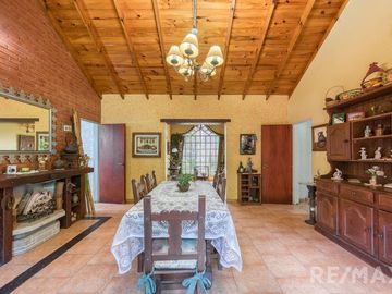 VENTA CASA 6 AMBIENTES CON PILETA EL REMANSO