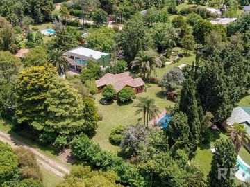 VENTA CASA 6 AMBIENTES CON PILETA EL REMANSO