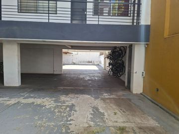 VENTA COCHERA EN ARROYITO