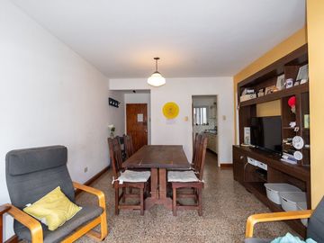 DEPARTAMENTO 2 DORMITORIOS CON COCHERA CENTRO