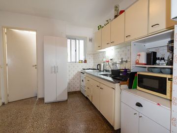 DEPARTAMENTO 2 DORMITORIOS CON COCHERA CENTRO