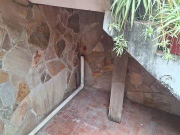 CASA EN VENTA 2 DORMITORIOS BARRIO LUDUEÑA
