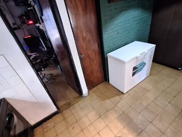 CASA EN VENTA 2 DORMITORIOS CON COCHERA