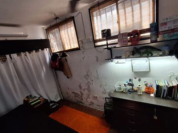 CASA EN VENTA 2 DORMITORIOS CON COCHERA