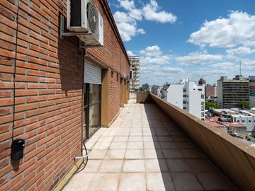 DEPARTAMENTO EN VENTA 3 DORMITORIOS COCHERA CENTRO