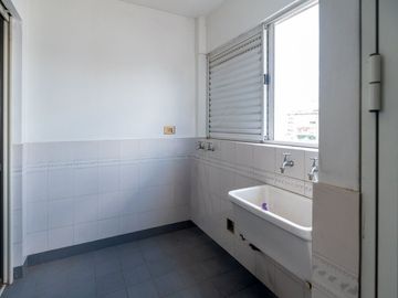 DEPARTAMENTO EN VENTA 3 DORMITORIOS COCHERA CENTRO