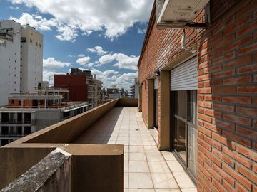 DEPARTAMENTO EN VENTA 3 DORMITORIOS COCHERA CENTRO