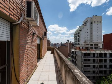 DEPARTAMENTO EN VENTA 3 DORMITORIOS COCHERA CENTRO