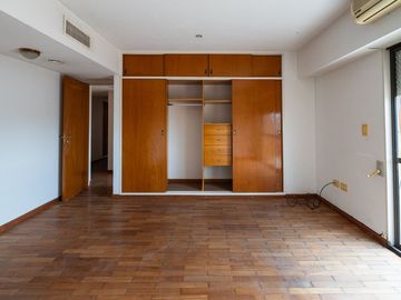 DEPARTAMENTO EN VENTA 3 DORMITORIOS COCHERA CENTRO