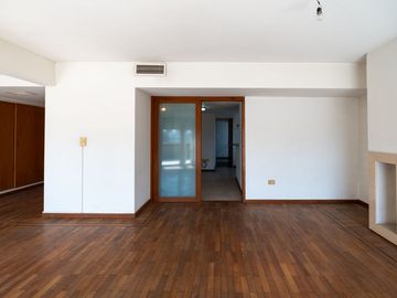 DEPARTAMENTO EN VENTA 3 DORMITORIOS COCHERA CENTRO