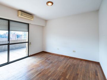 DEPARTAMENTO EN VENTA 3 DORMITORIOS COCHERA CENTRO