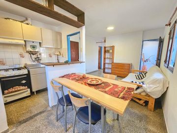 DEPARTAMENTO EN VENTA DOS DORMITORIOS POR ESCALERA