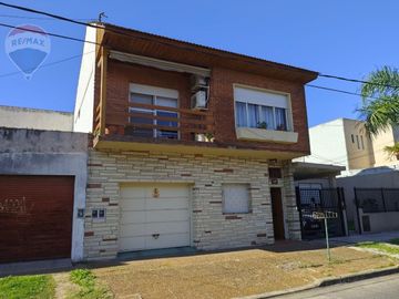 Venta casa 6 ambientes en J. L. Suarez garage