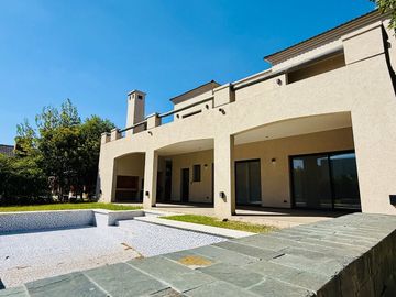 Casa VENTA pileta 6 ambientes B. Bermudas Pilar