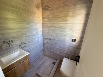 Casa VENTA pileta 6 ambientes B. Bermudas Pilar
