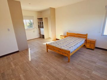 Casa en venta con pileta en San Matias amueblada
