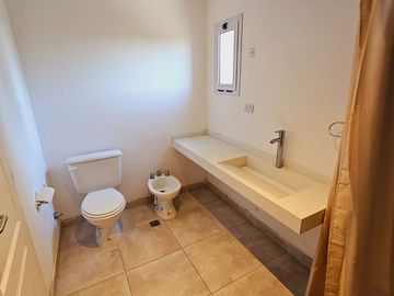 Casa en venta con pileta en San Matias amueblada