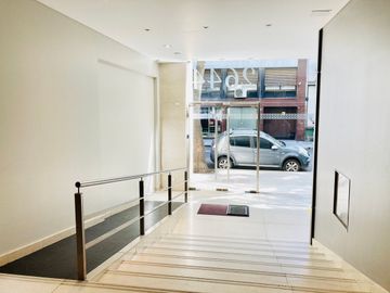 Alq ofic Recoleta Mono divisible edif Premium Seg