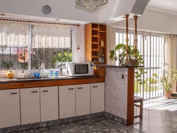 Venta casa de 4 ambientes en dos plantas