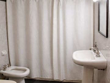 Venta casa de 4 ambientes en dos plantas