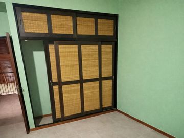 Venta casa de 4 ambientes en dos plantas