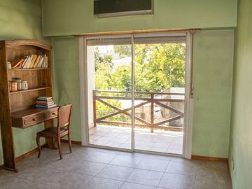 Venta casa de 4 ambientes en dos plantas