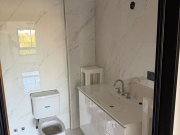 VENTA DEPARTAMENTO 2 AMBIENTES EN LINIERS SEMIPISO