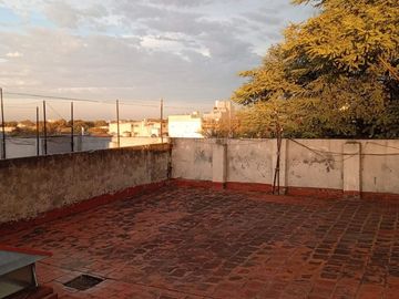 VENTA PH 2 AMBIENTES AL FRENTE, BALCON, TERRAZA