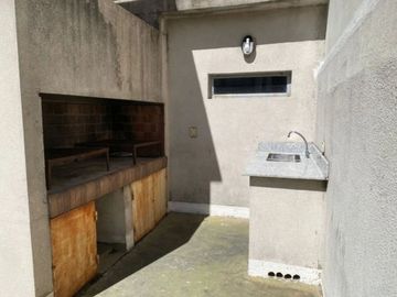 VENTA DPTO 2 AMBIENTES CON RENTA SAN MARTIN CENTR0