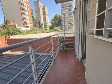 VENTA DPTO 2 AMBIENTES CON RENTA SAN MARTIN CENTR0